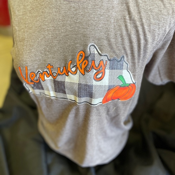 Ky pumpkin tshirt. - Picture 2 of 2